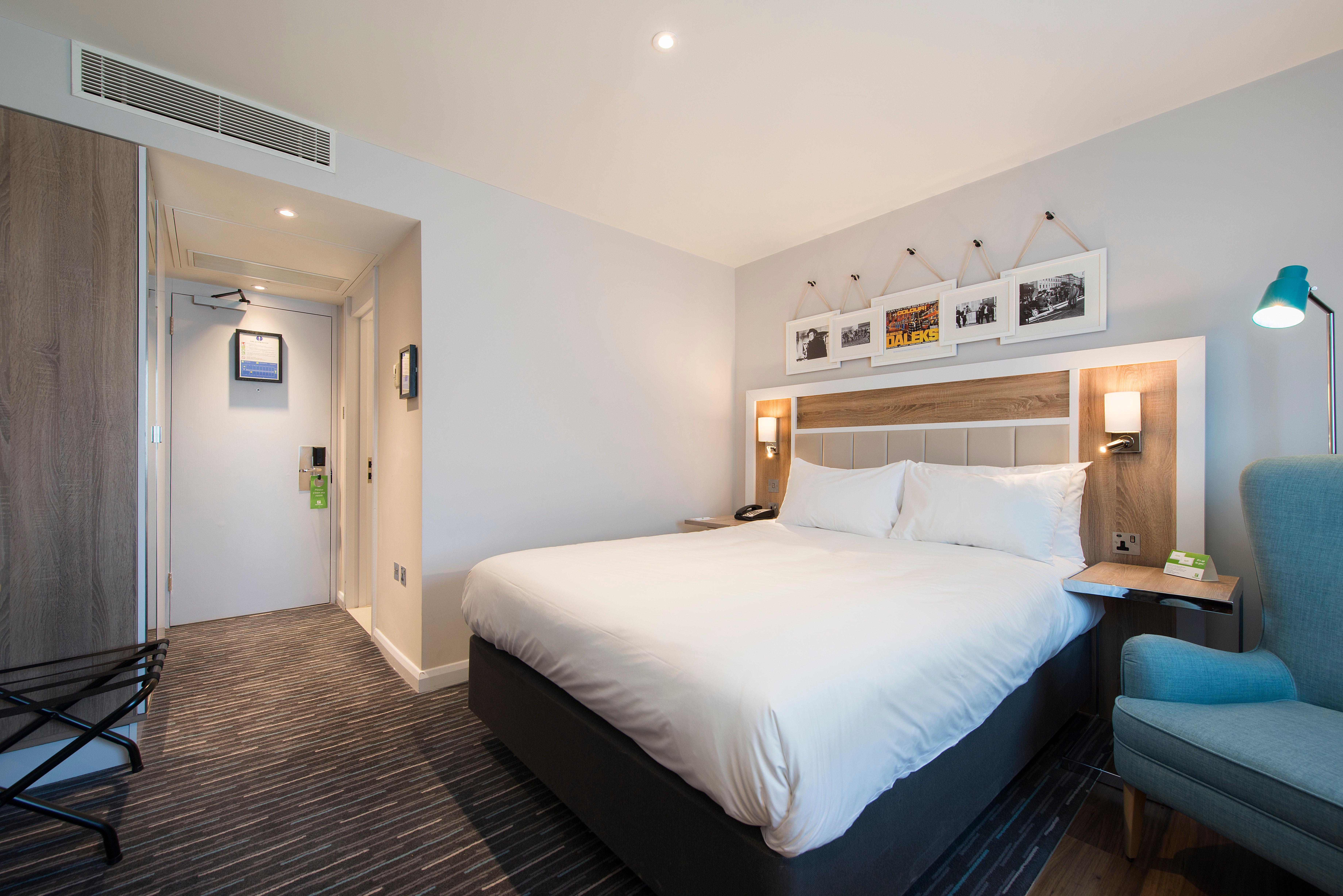 Holiday Inn London-Shepperton By Ihg Exterior photo
