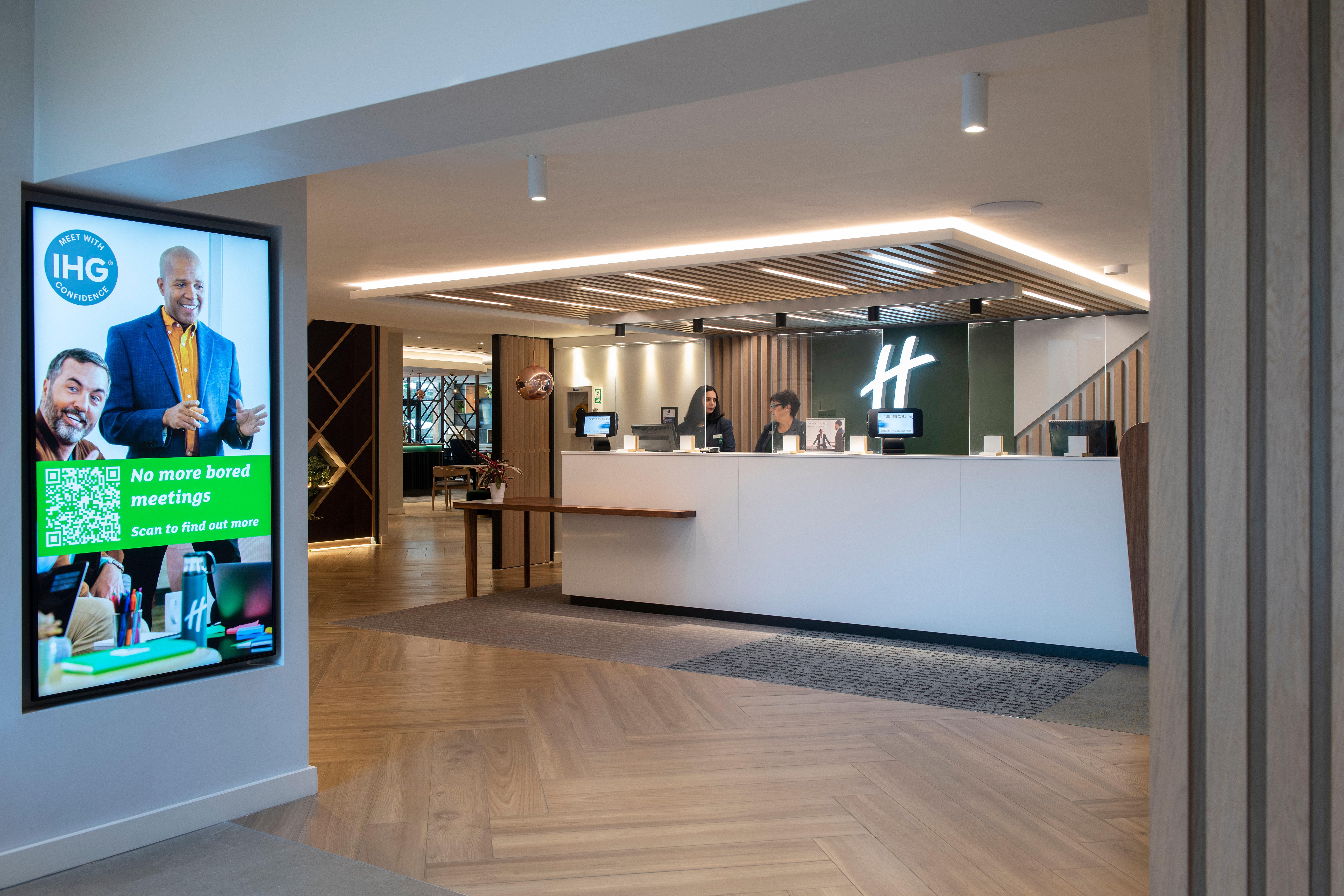 Holiday Inn London-Shepperton By Ihg Exterior photo